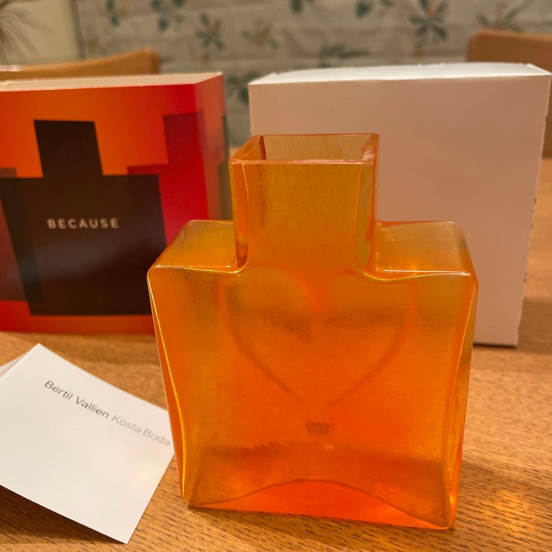 コスタボタ オレンジ 花瓶 元箱