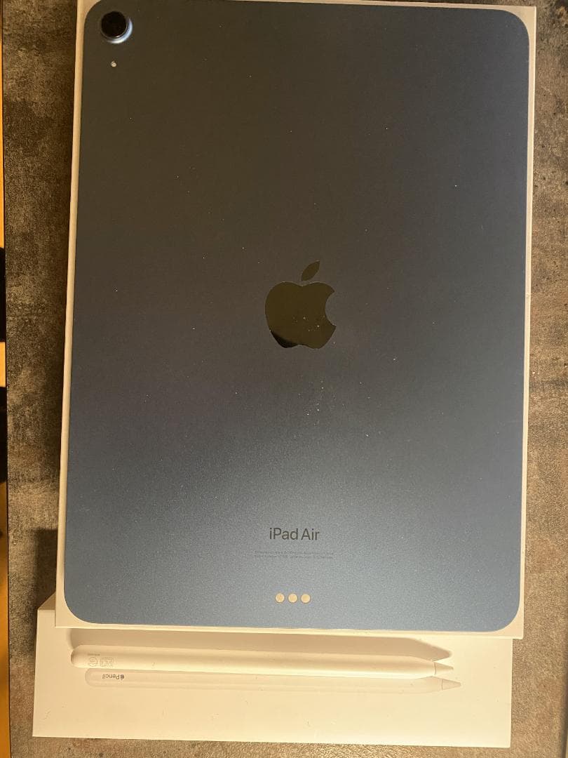 iPad Air 第5世代　Wi-Fiモデル　64GB ブルー