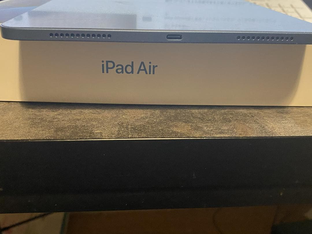 iPad Air 第5世代　Wi-Fiモデル　64GB ブルー