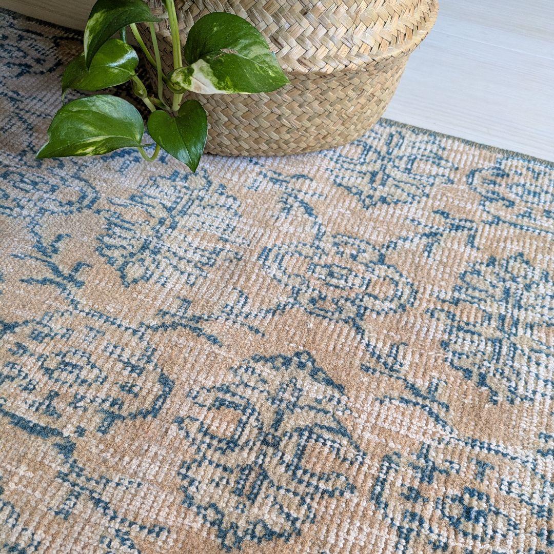 45×77 ベージュ地グリーン紋章柄　トルコヴィンテージラグ（ミニサイズ）