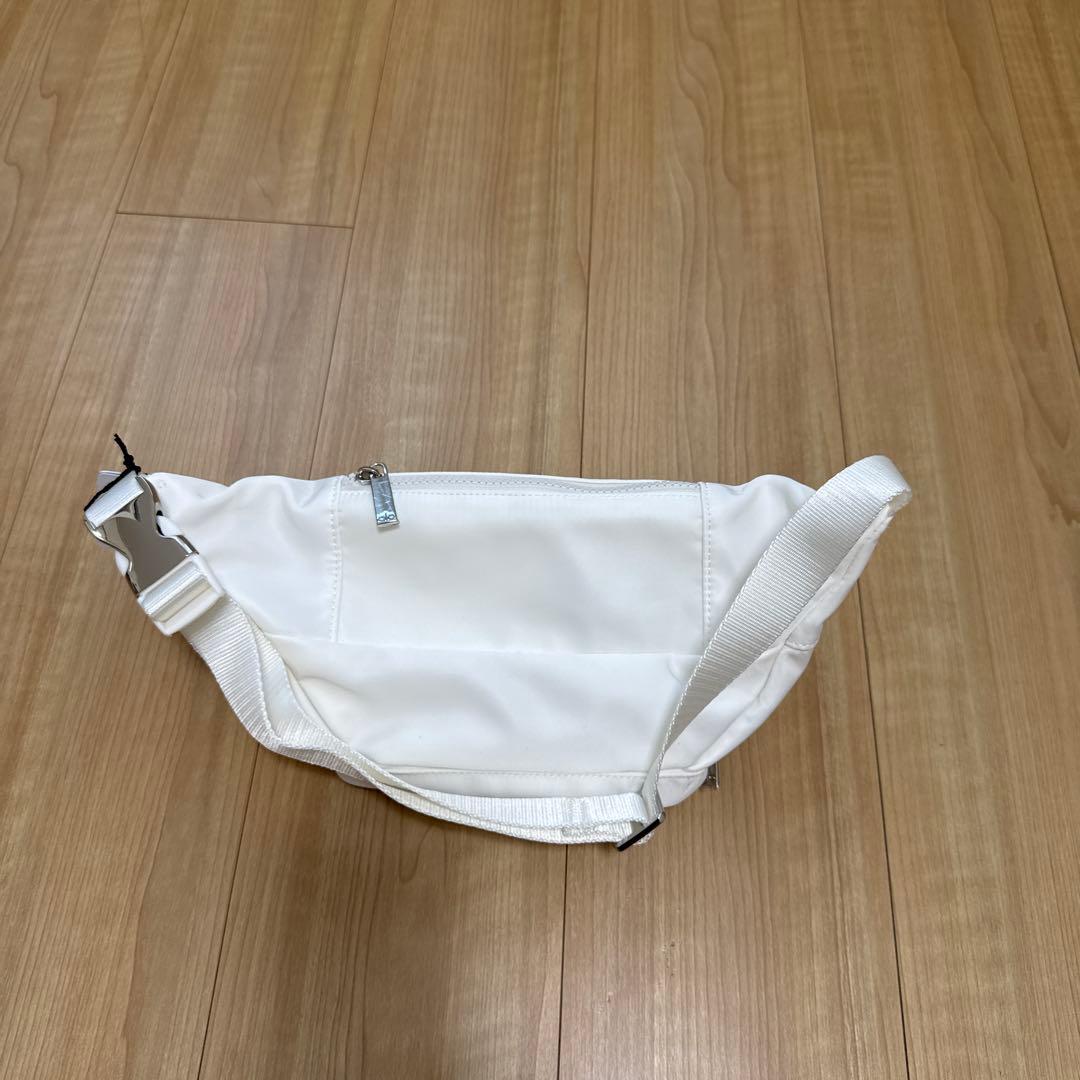 alo ホワイト ボディバッグ