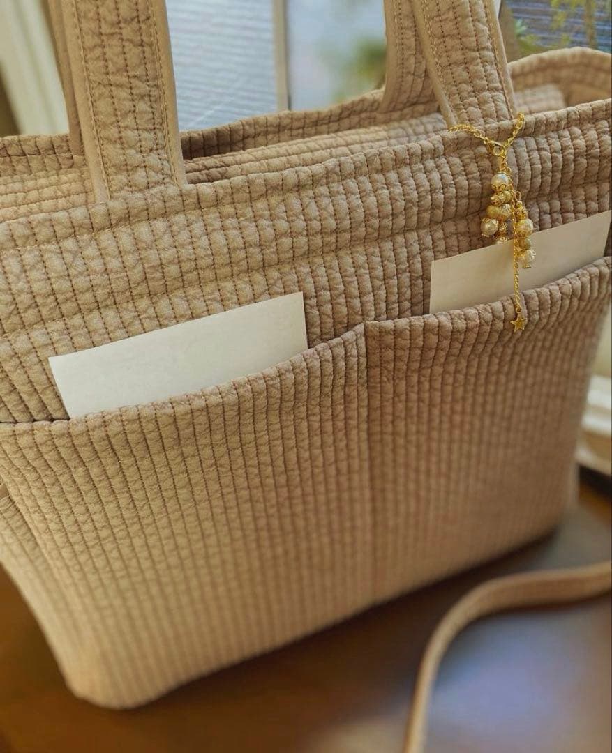 Ａ．ヌビバッグ　モカ　ポケットいっぱいマザーズバッグ　　ショルダーベルト付