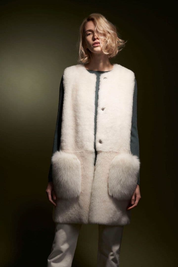 ムートン ファー ジレ