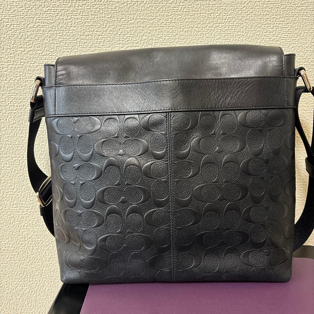 COACH ブラック レザーメッセンジャーバッグ