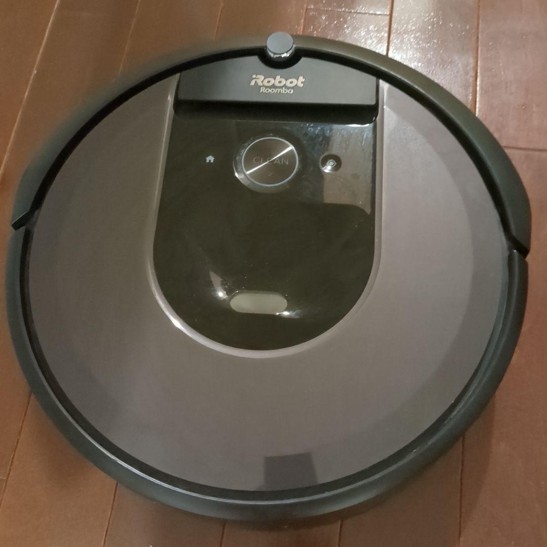 iRobot Roomba i7 本体と付属品
