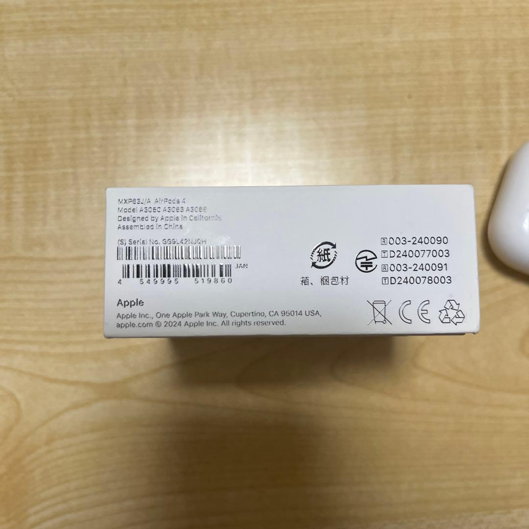 Apple AirPods 4 本体