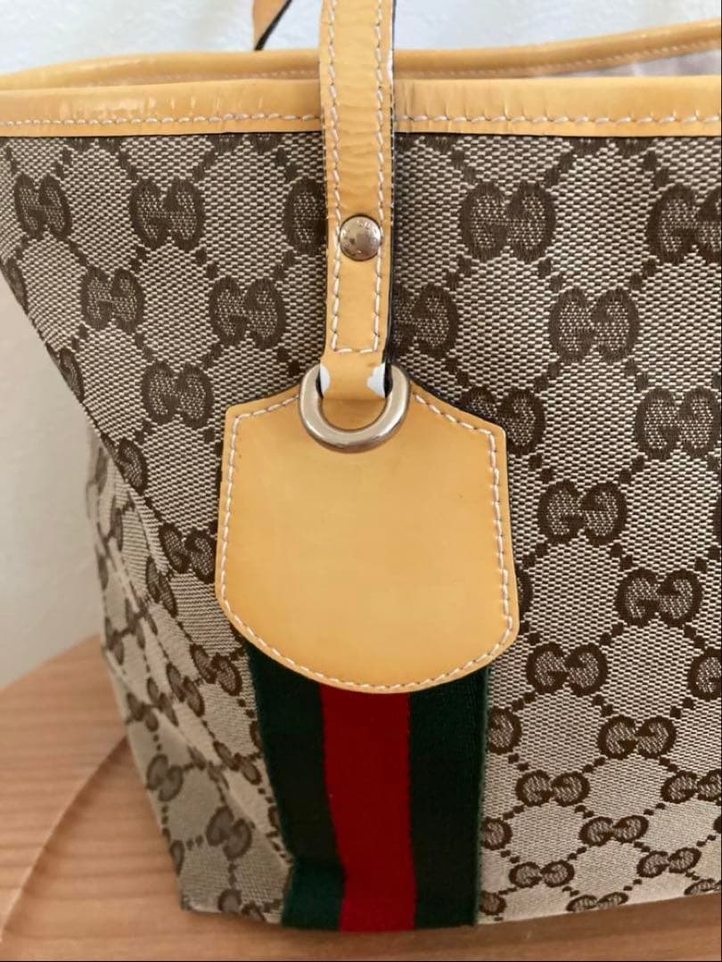 GUCCIトートバッグ シェリーライン