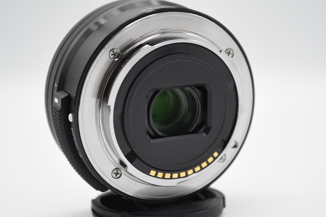 3736枚【ほぼ新品】SONY α6400 ダブルズームキット ブラック 即発送