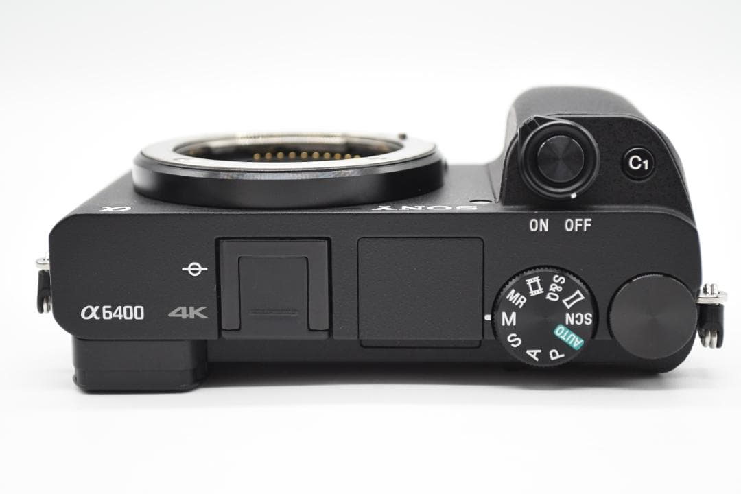 3736枚【ほぼ新品】SONY α6400 ダブルズームキット ブラック 即発送