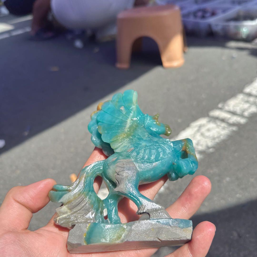 天然石ピスタチオカルサイトのユニコーン　ご購入前に在庫確認必要　F.90