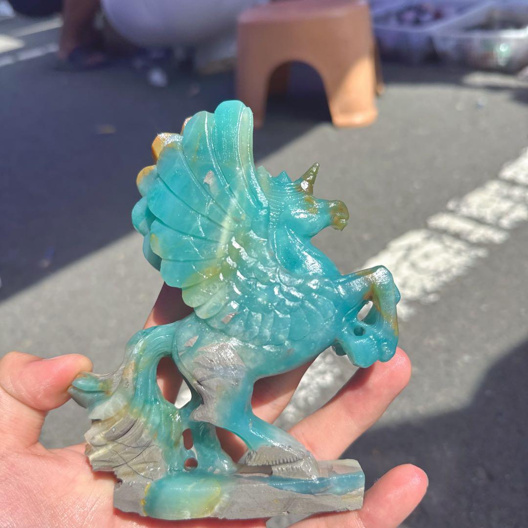 天然石ピスタチオカルサイトのユニコーン　ご購入前に在庫確認必要　F.90