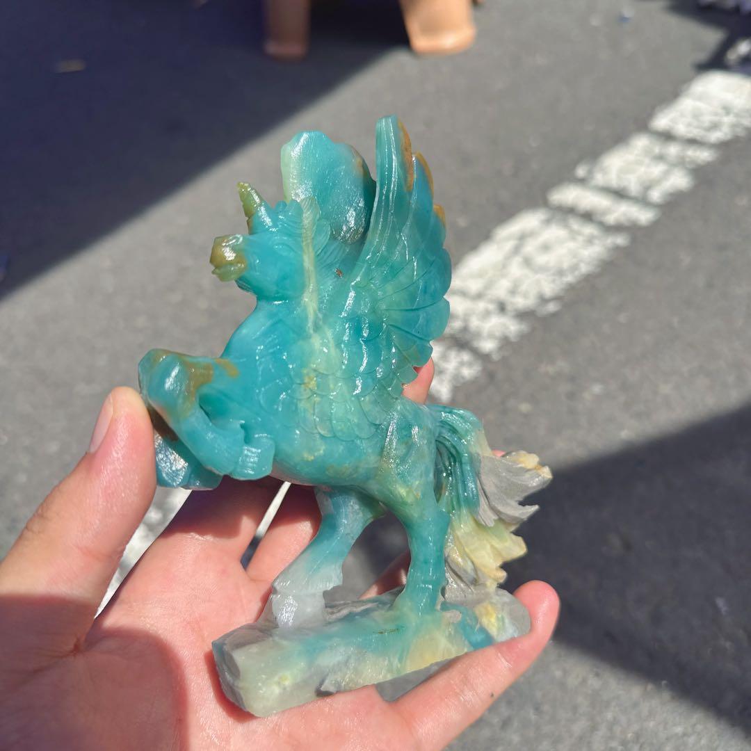 天然石ピスタチオカルサイトのユニコーン　ご購入前に在庫確認必要　F.90