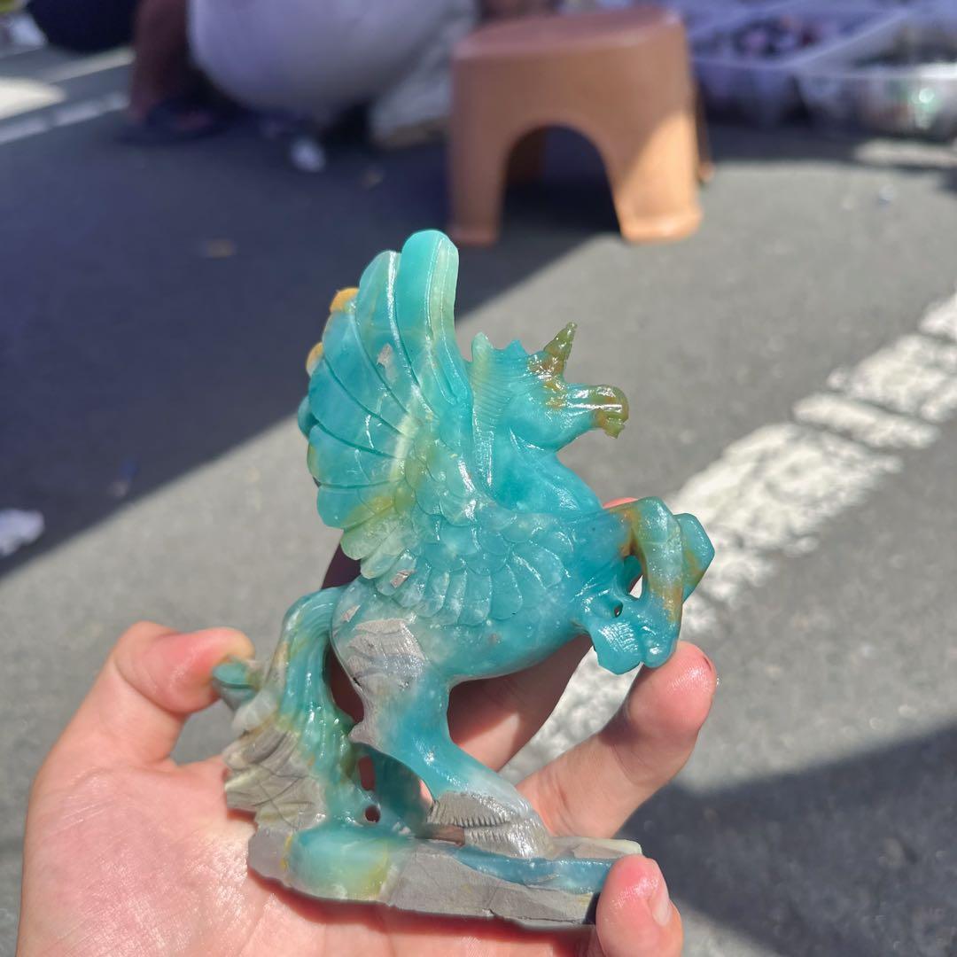 天然石ピスタチオカルサイトのユニコーン　ご購入前に在庫確認必要　F.90