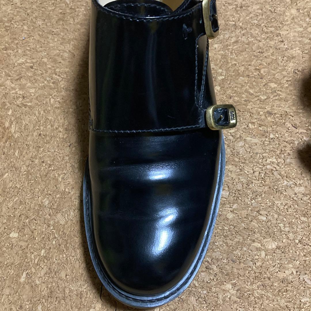 TOD'S 黒ローファー バックル付き