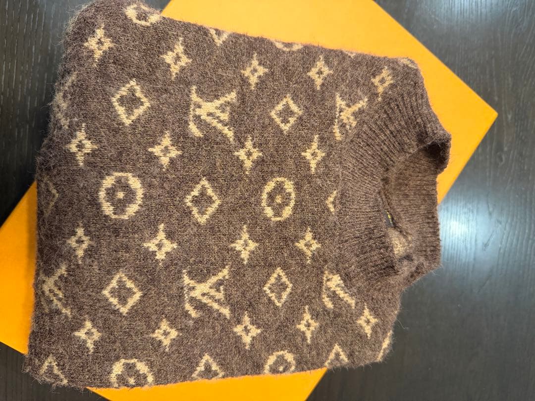 Louis Vuitton ロゴパターン セーター