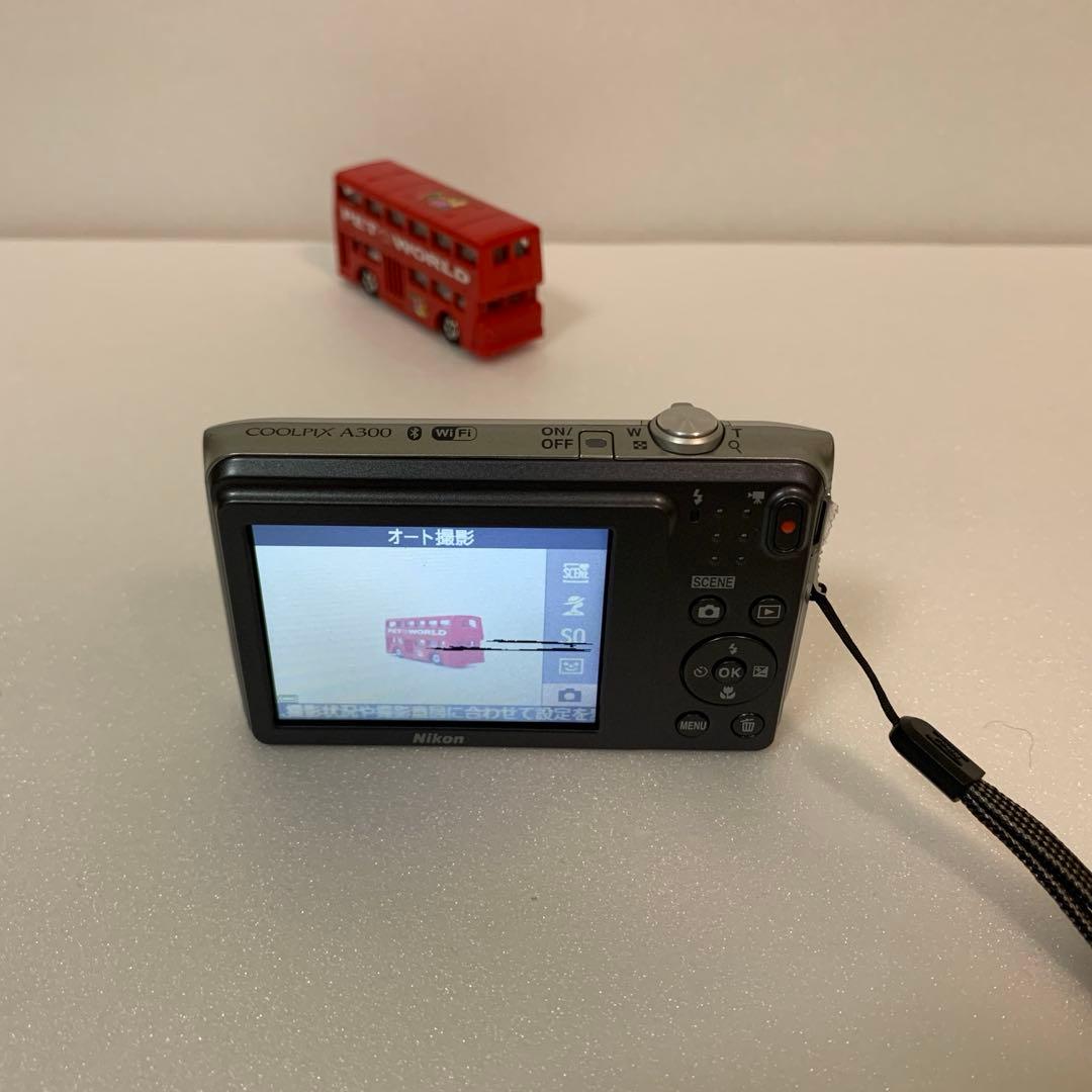 Nikon COOLPIX A300 シルバーコンパクトデジタルカメラ　ジャンク
