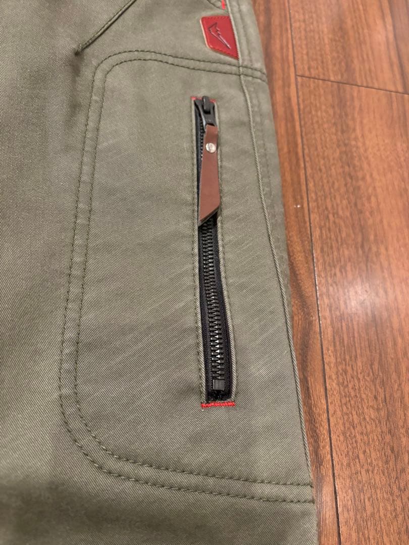 クシタニ　エクスパンドウインドカットパンツ