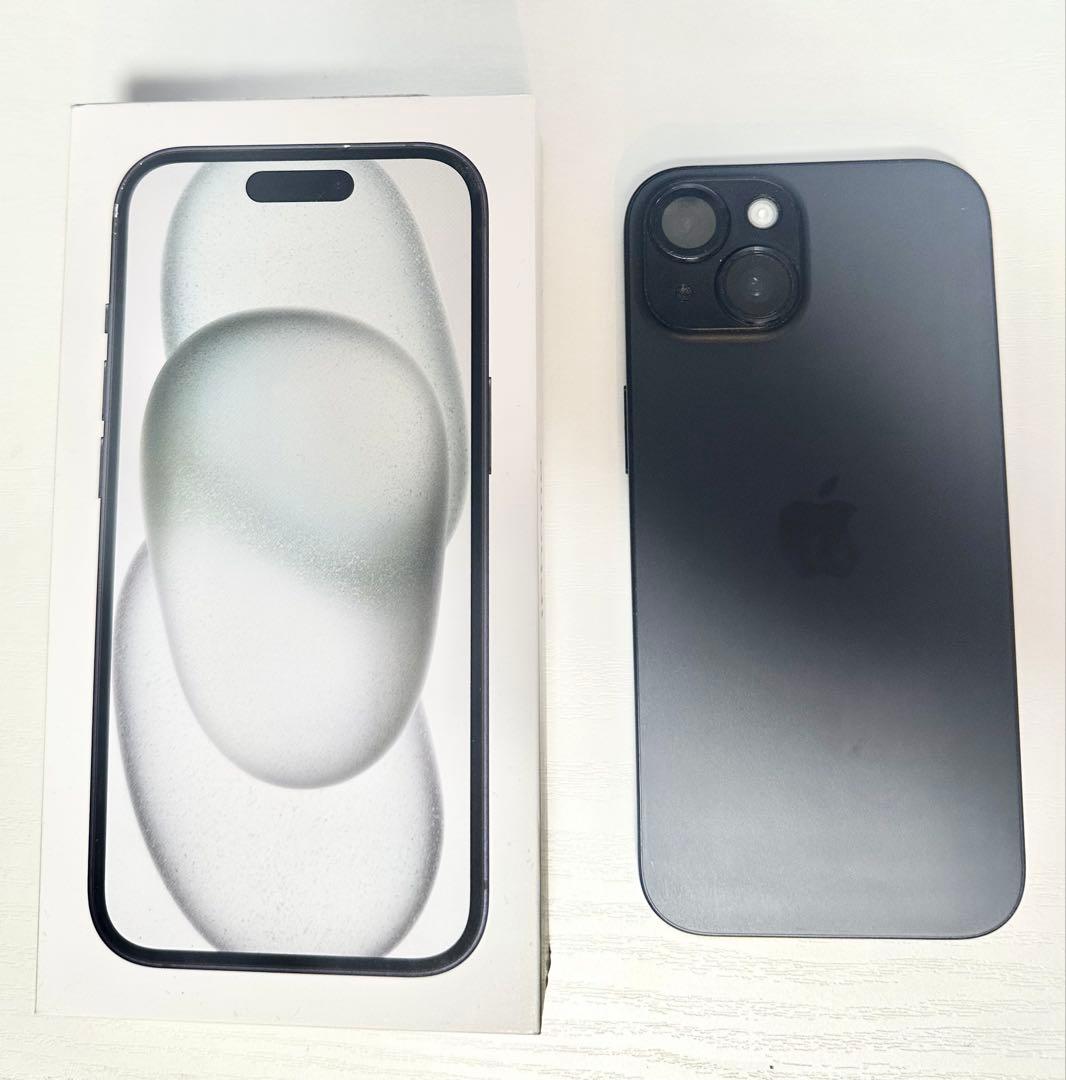 Apple iPhone 15 ブラック 本体 256gb