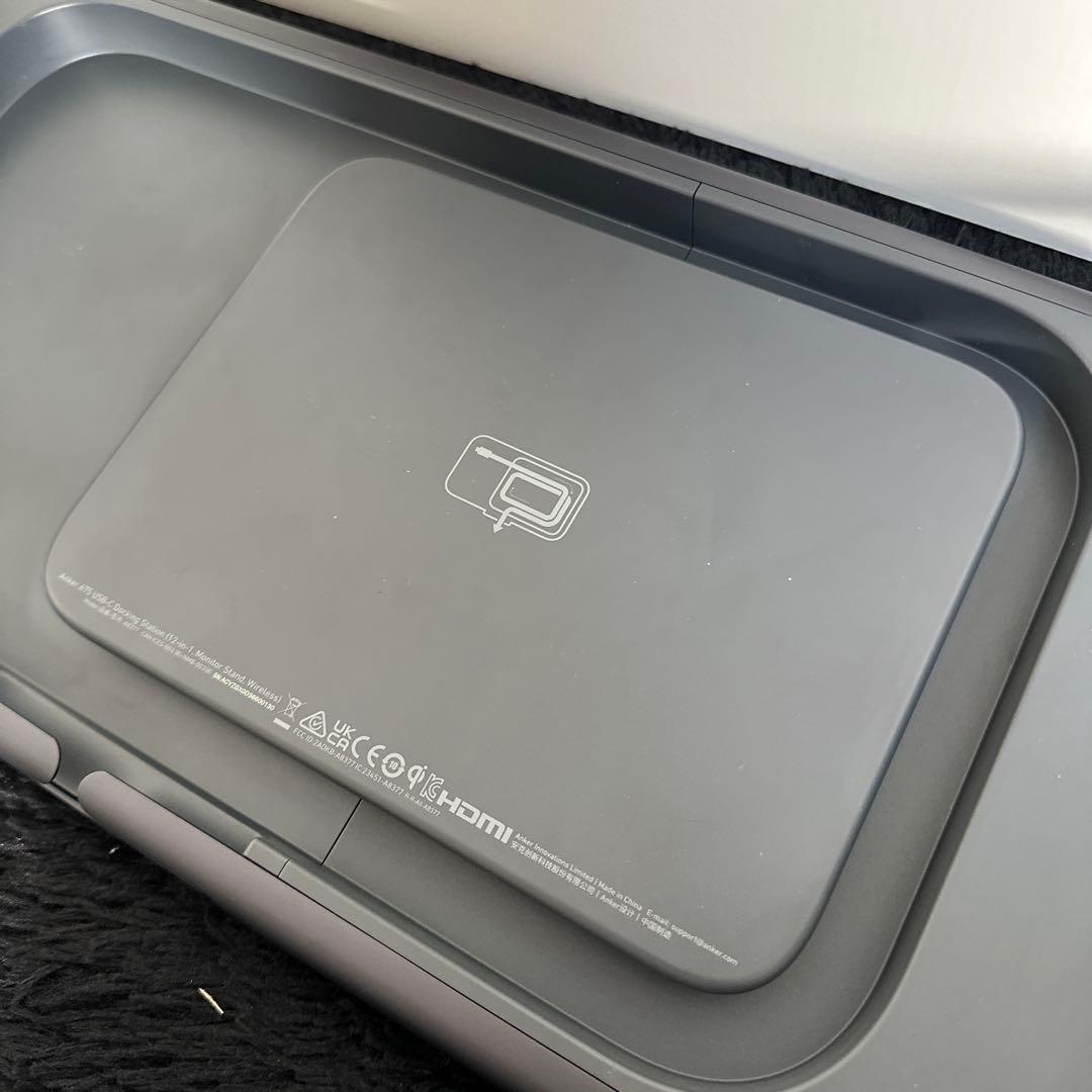 Anker 675 USB-C ドッキングステーション 付属品多数