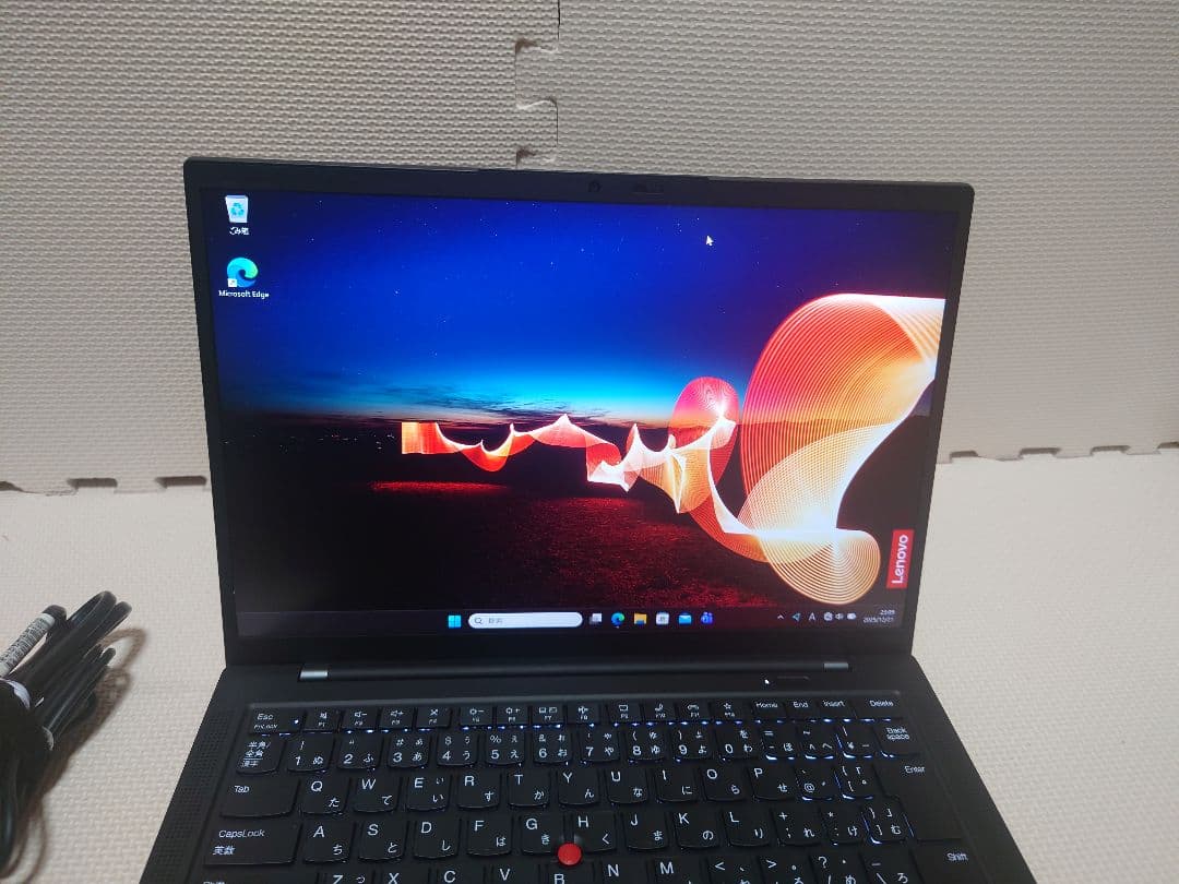 Thinkpad X1 Carbon Gen10/i5-1235U/カーボン素材