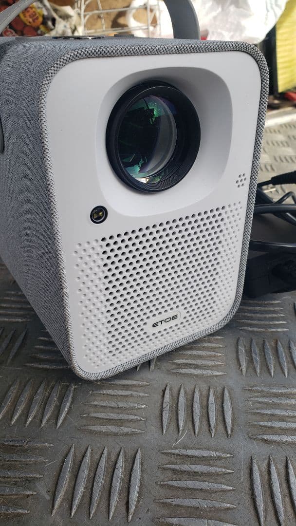 ETOE エトエ ポータブルプロジェクター A1322 動作確認済