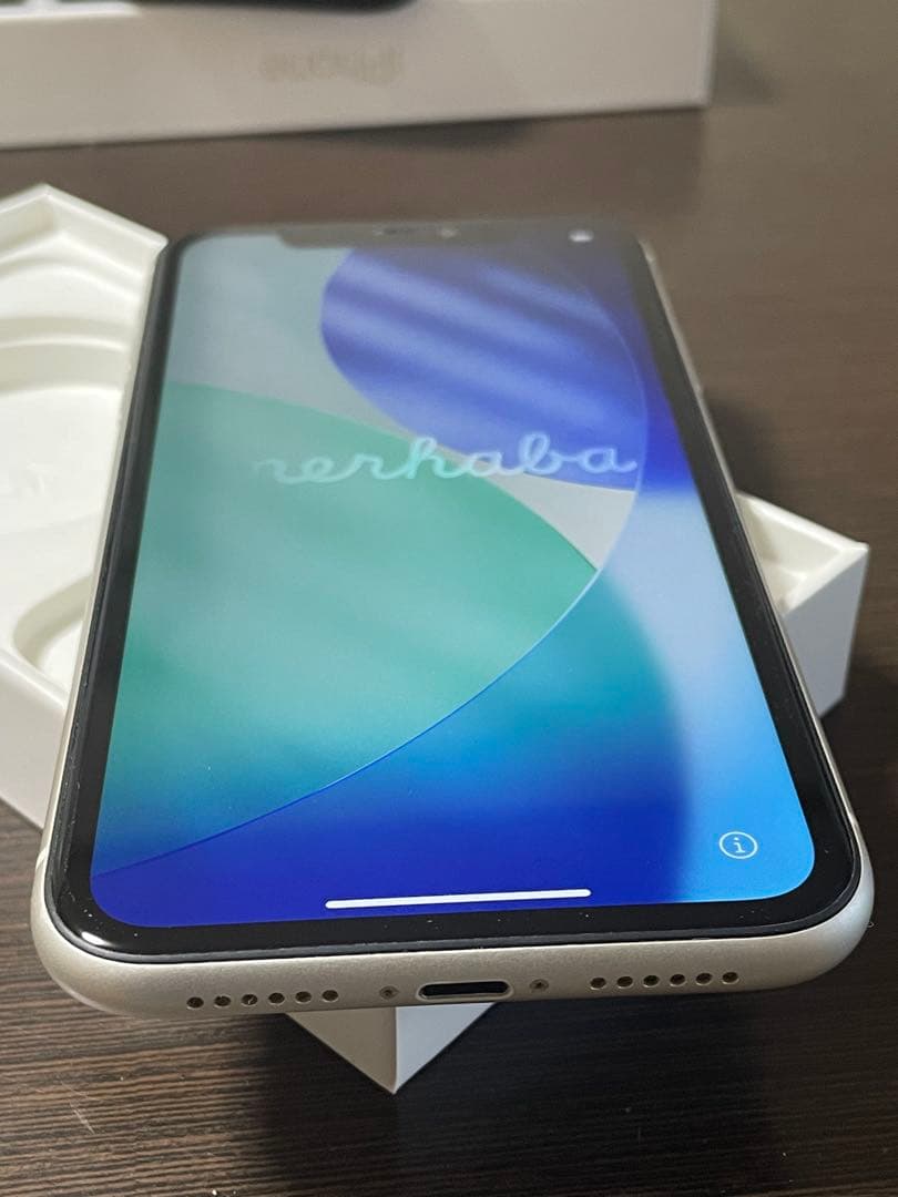 Apple iPhone 11 64G ホワイト