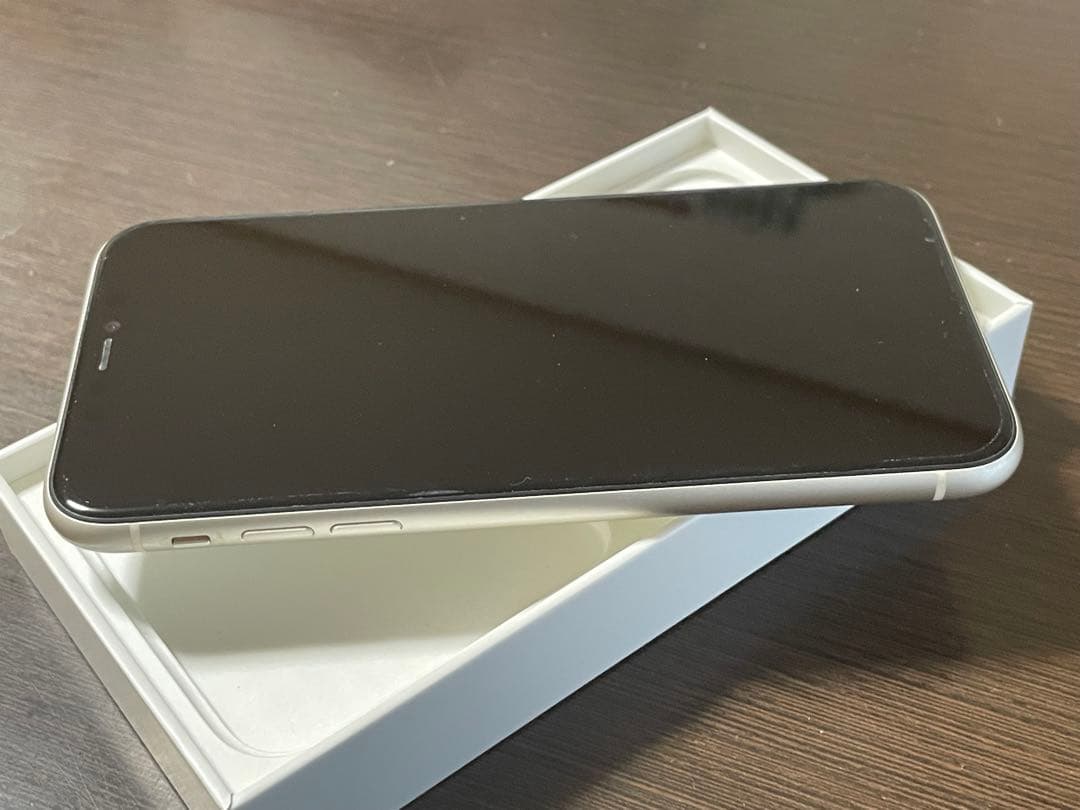 Apple iPhone 11 64G ホワイト