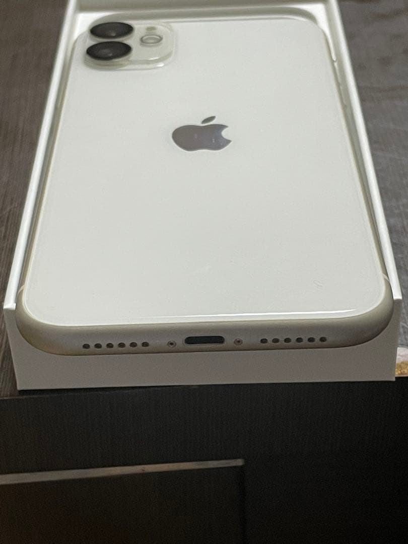 Apple iPhone 11 64G ホワイト