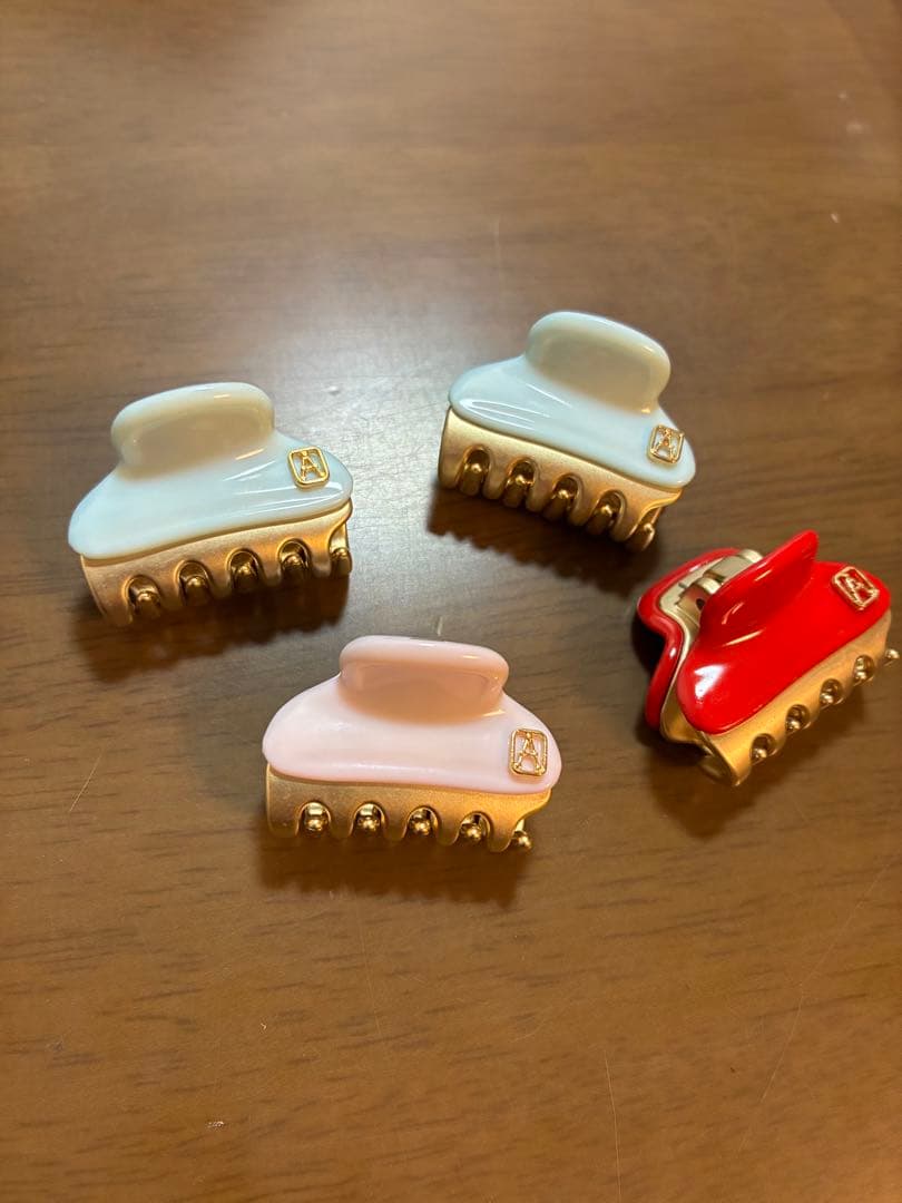 アレクサンドルドゥパリ　カラフルヘアクリップ4個セット