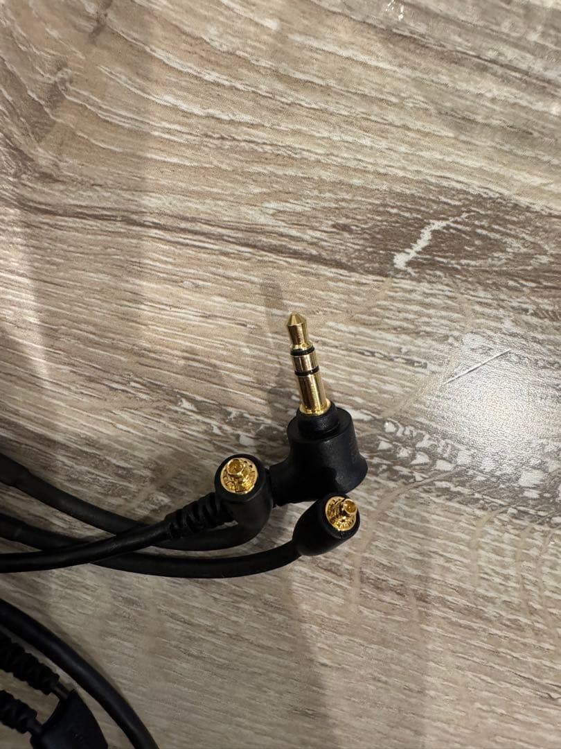 SHURE 有線イヤホンSE215-K-A AZLAおまけつき！