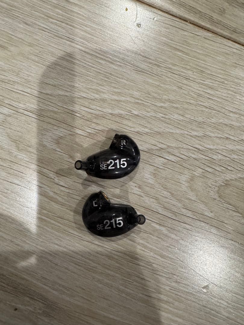 SHURE 有線イヤホンSE215-K-A AZLAおまけつき！