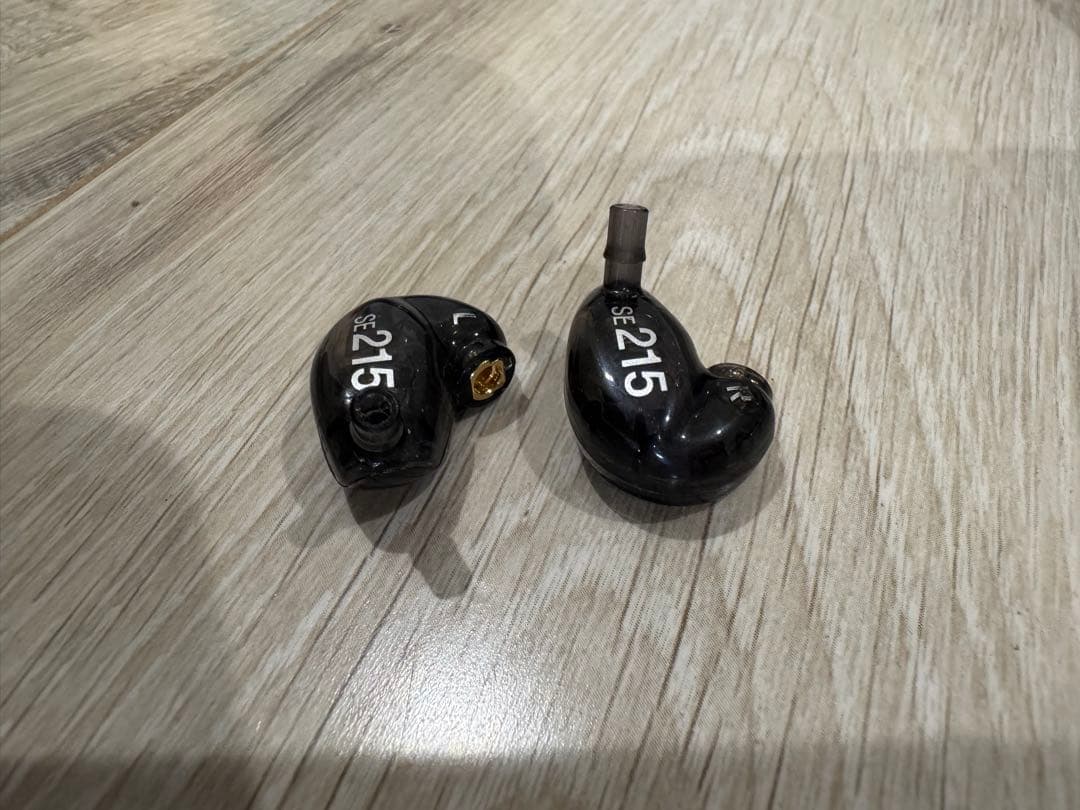 SHURE 有線イヤホンSE215-K-A AZLAおまけつき！