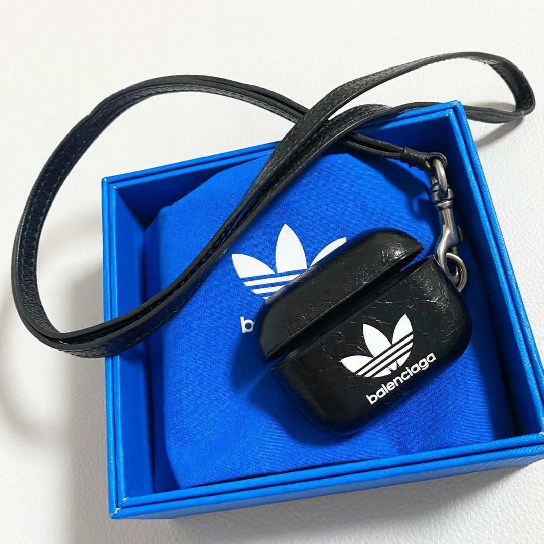 BALENCIAGA × adidas / Airpods pro ケース