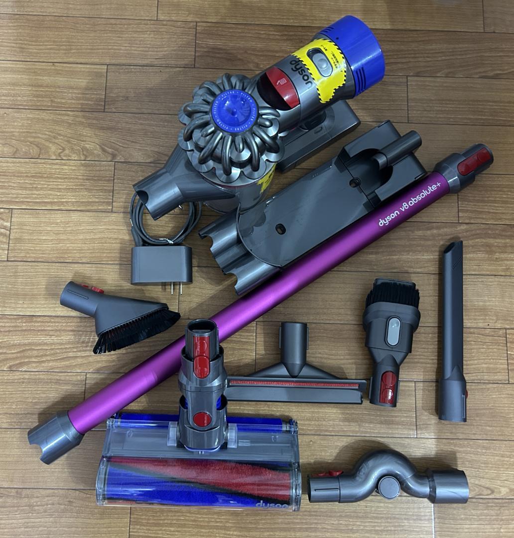 【美品】ダイソン dyson V8 fluffy アクセサリ 多数 洗浄除菌済