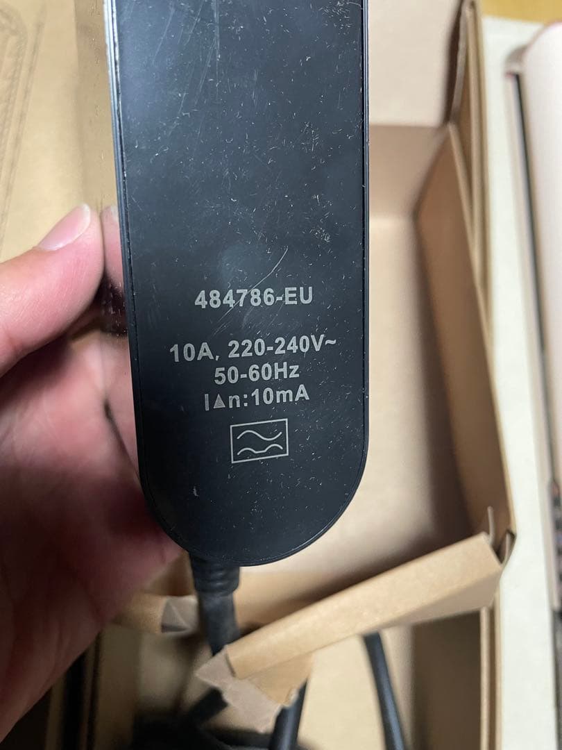 中国　韓国　ヨーロッパ　Dyson ドライヤー　ht01 ストレイトナー