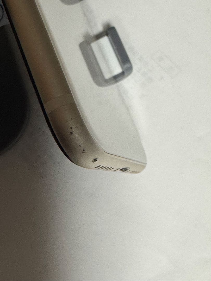 iPhone SE 第3世代 64GB スタートライトSIMフリー