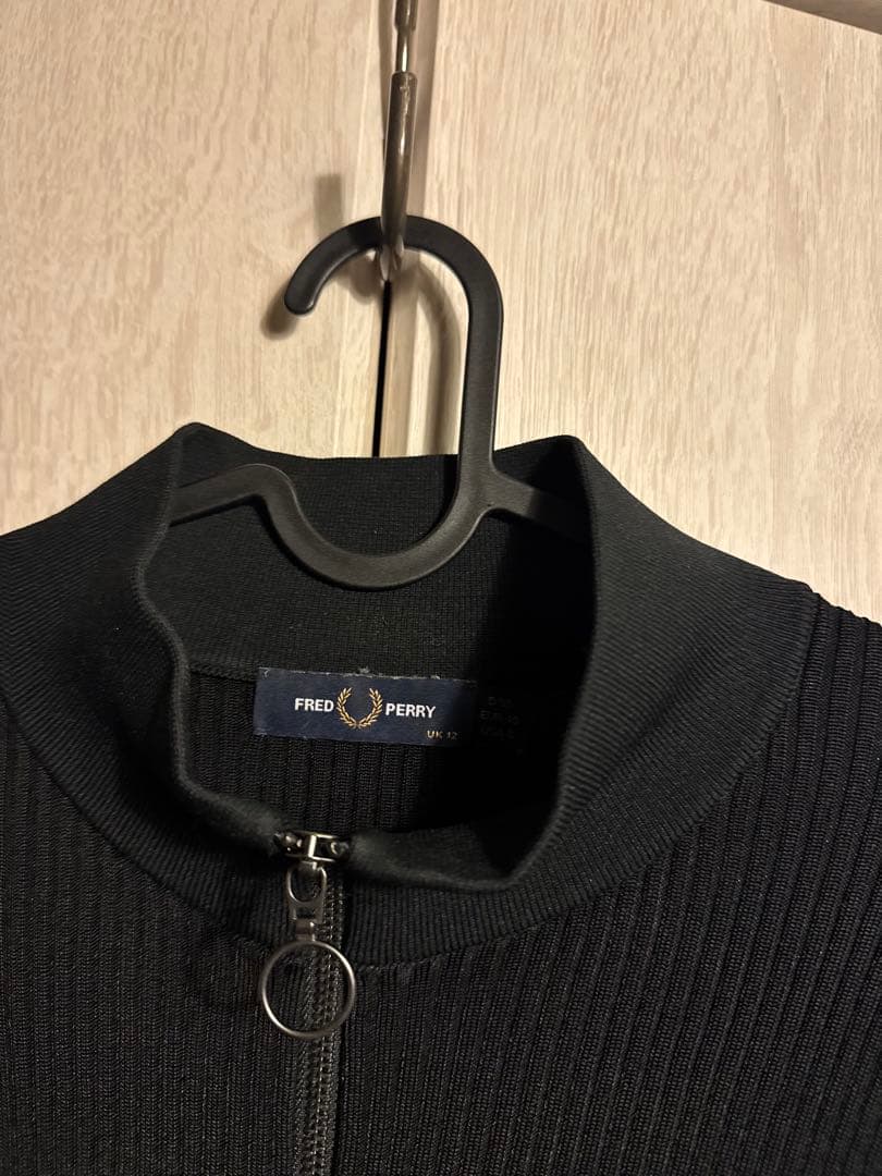 ⭐︎くりくり様⭐︎FRED PERRY ブルゾン、ブラックリブカーディガン