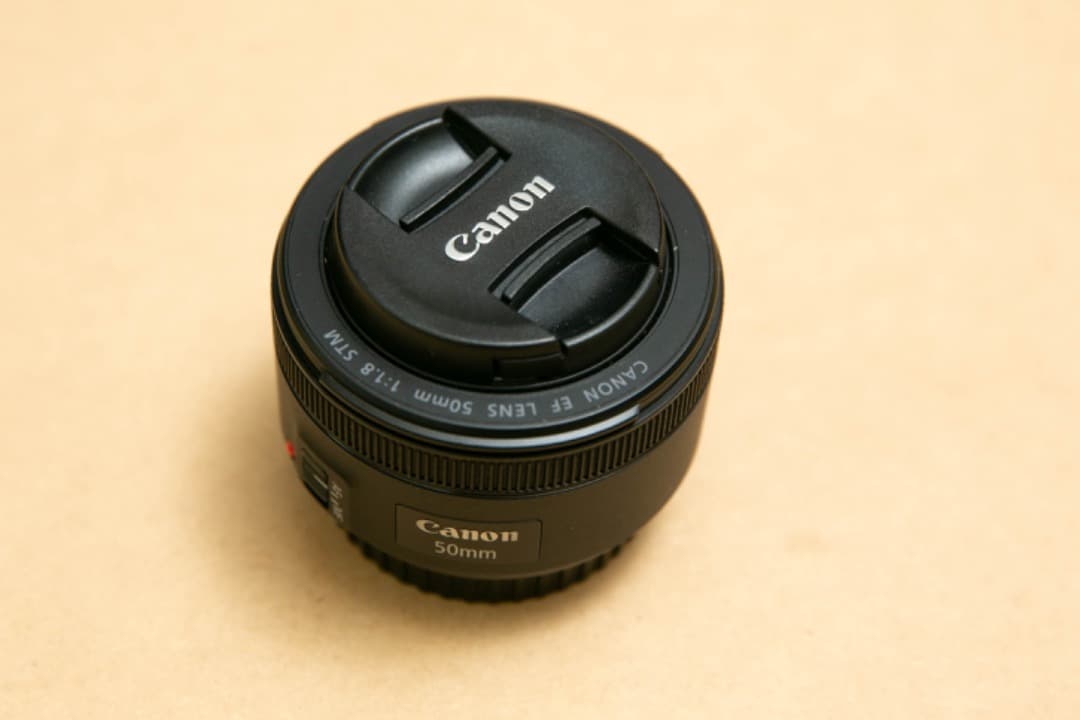 Canon EF 50mmF1.8 STM 純正フード付き