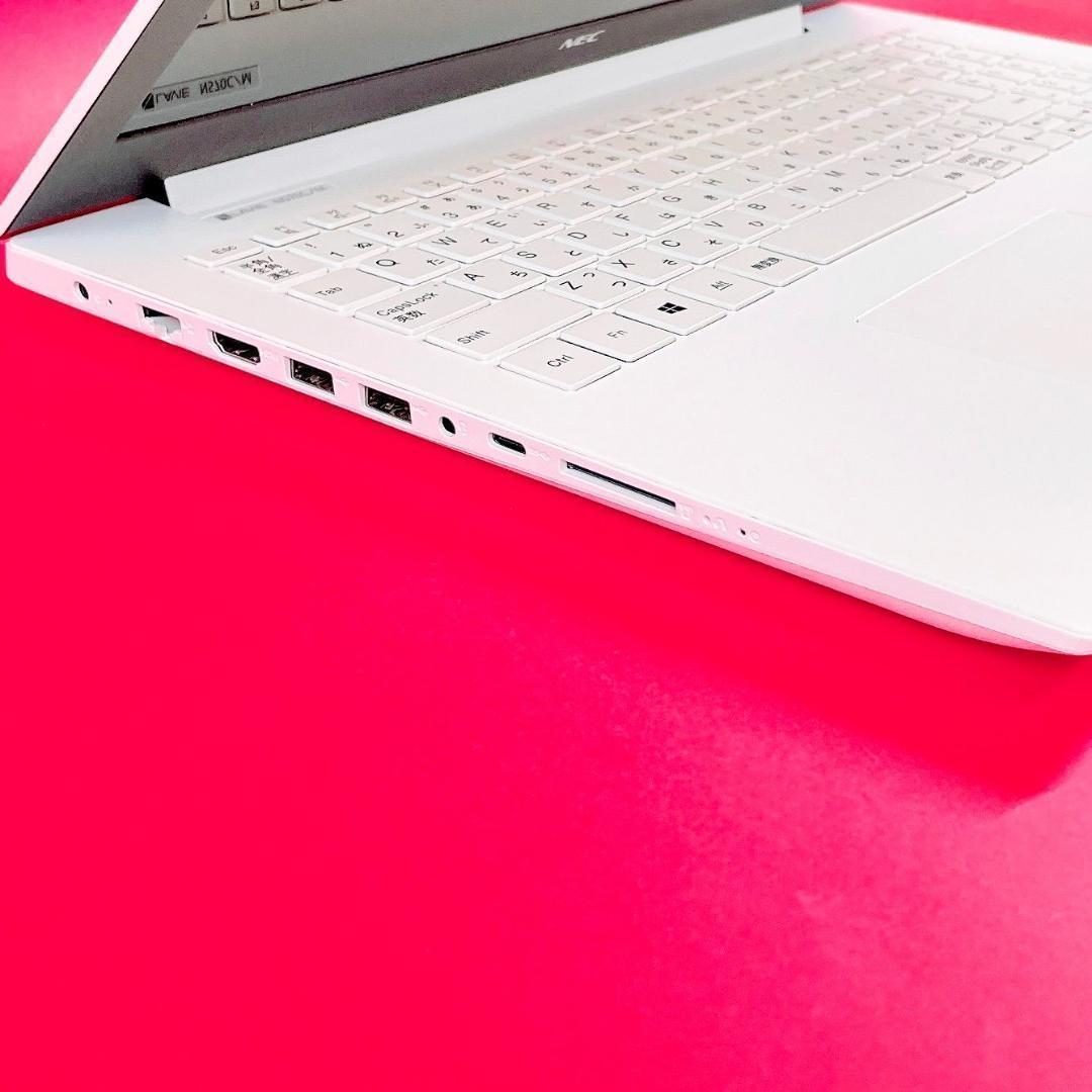 Windows11✨️Corei7✨️薄型ノートパソコン✨️SSDカメラ大容量1TB白