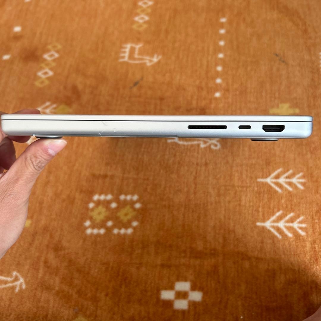 MacBookPro 14インチ M1 16/500GB 14core