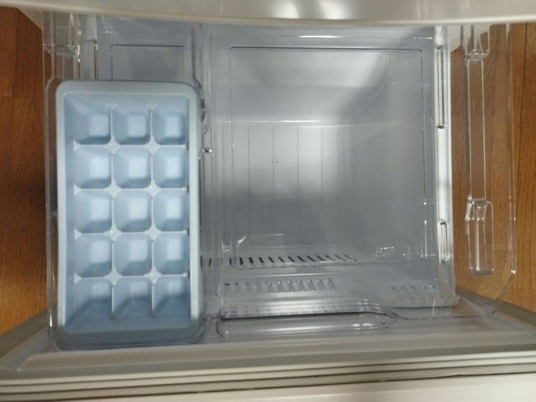 【送料込み】【極美品】三菱 冷凍冷蔵庫 MR-P15G-W