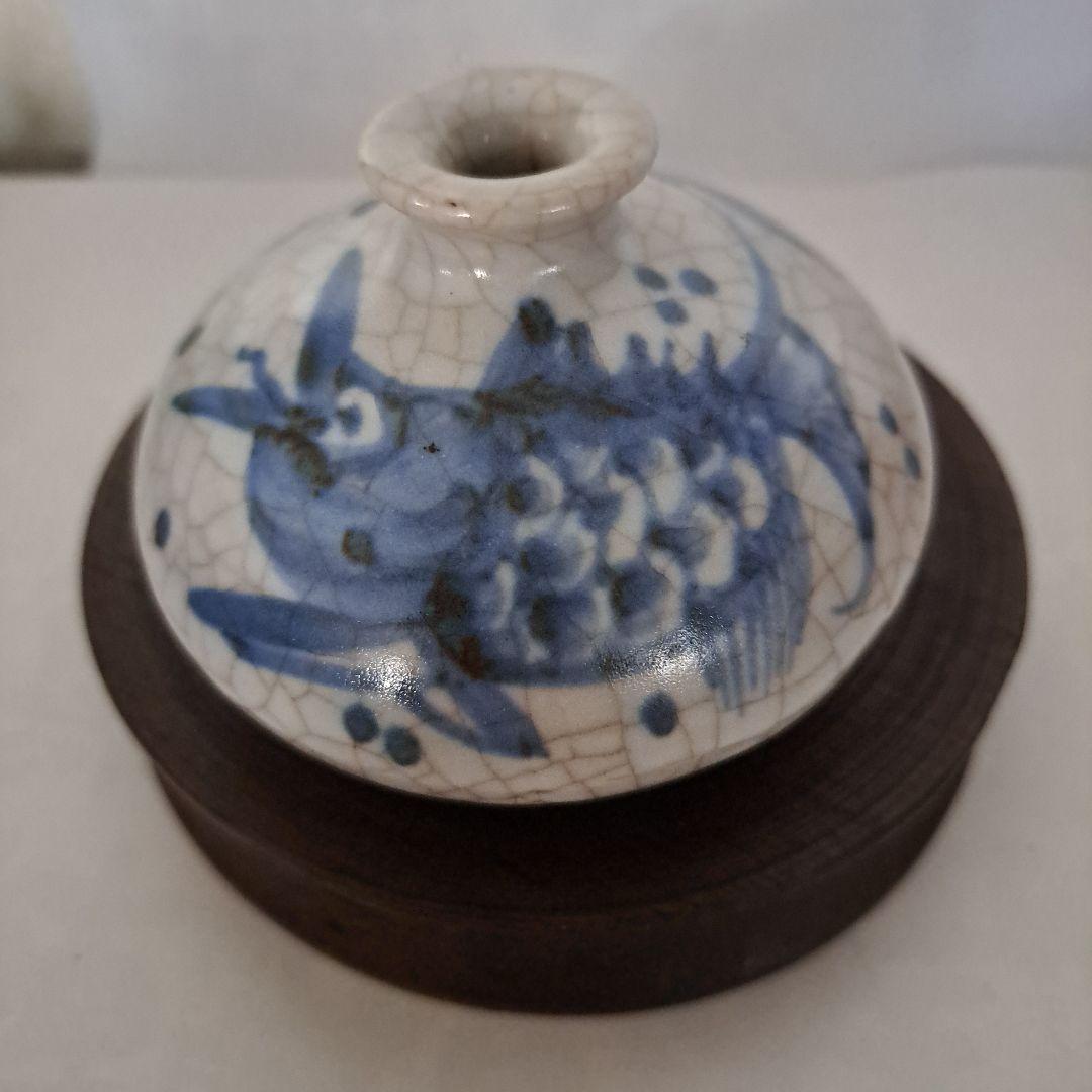 Kan　　江戸中　初期伊万里　　極上油壺　貫入　　縁広型　鯉、トンボ文