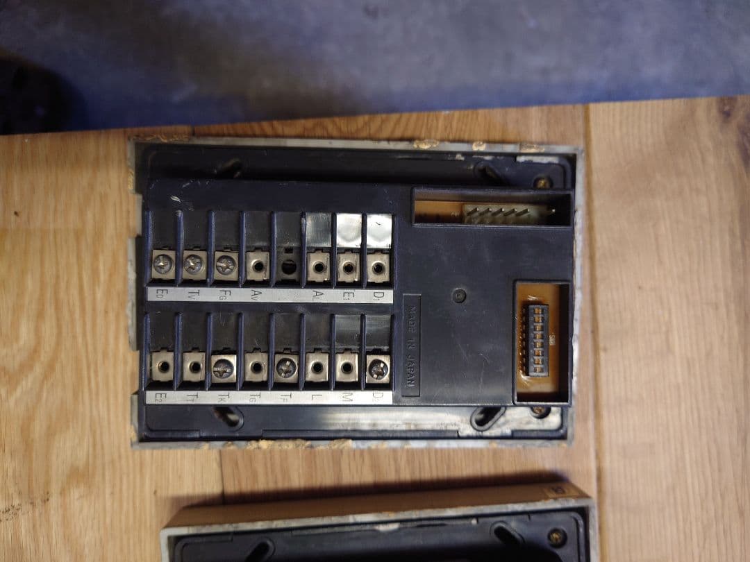 アイホン.VEG-3台　ＶＨ-2台