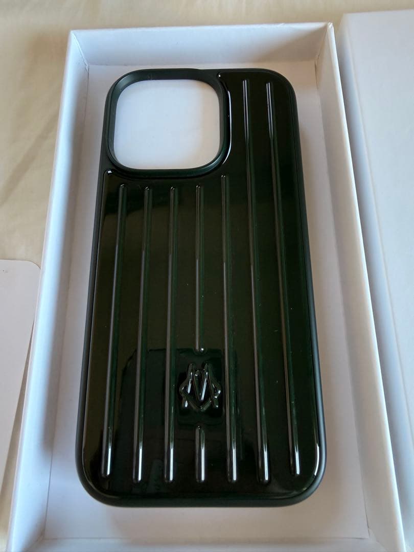 RIMOWA グリーン　iPhone16 pro用 スマホケース