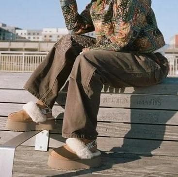 全国完売・超入手困難✨国内正規品✨①展示品✨26✨UGG✨ファンケット