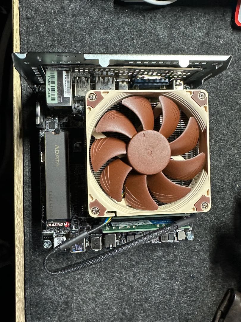 自作PC DeskMini B660 i3-12100 メモリ16GB SSD