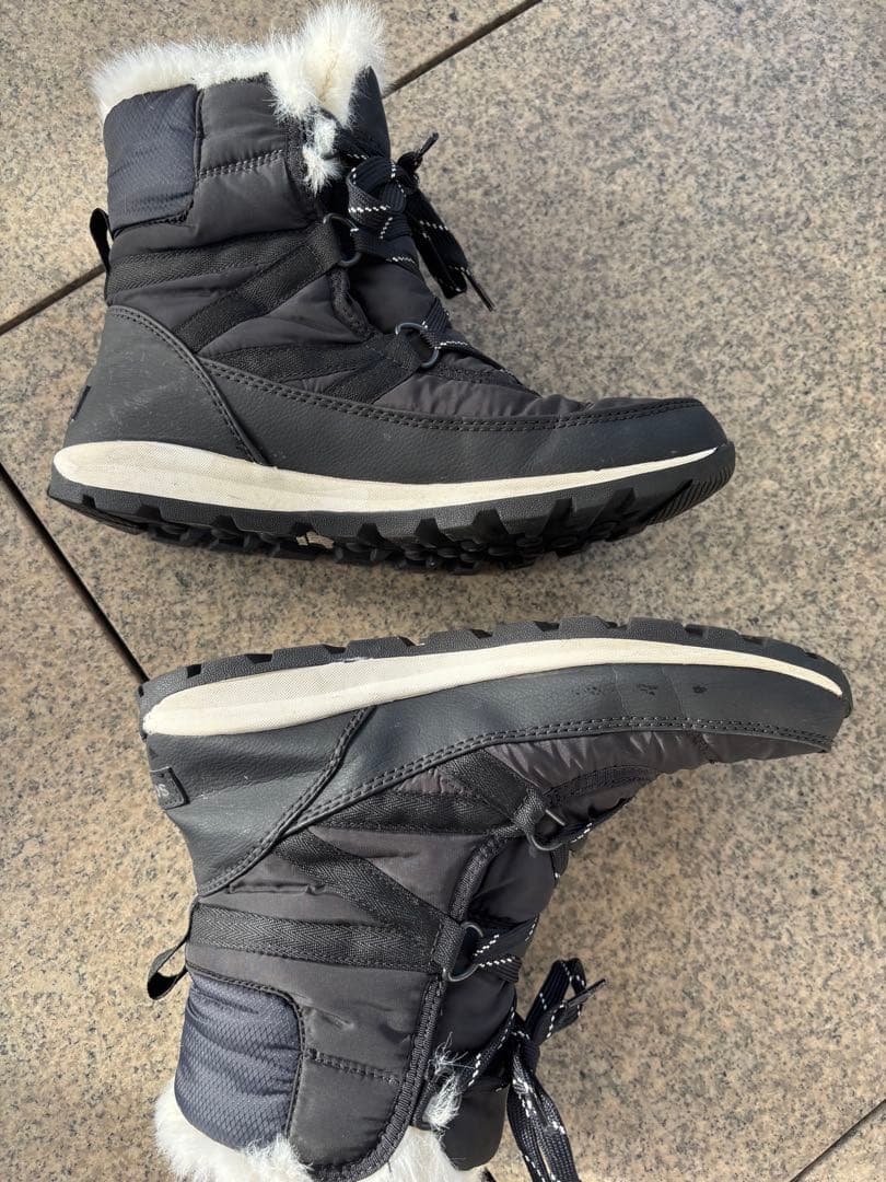 SORELファー付きスノーブーツ ブラック 25