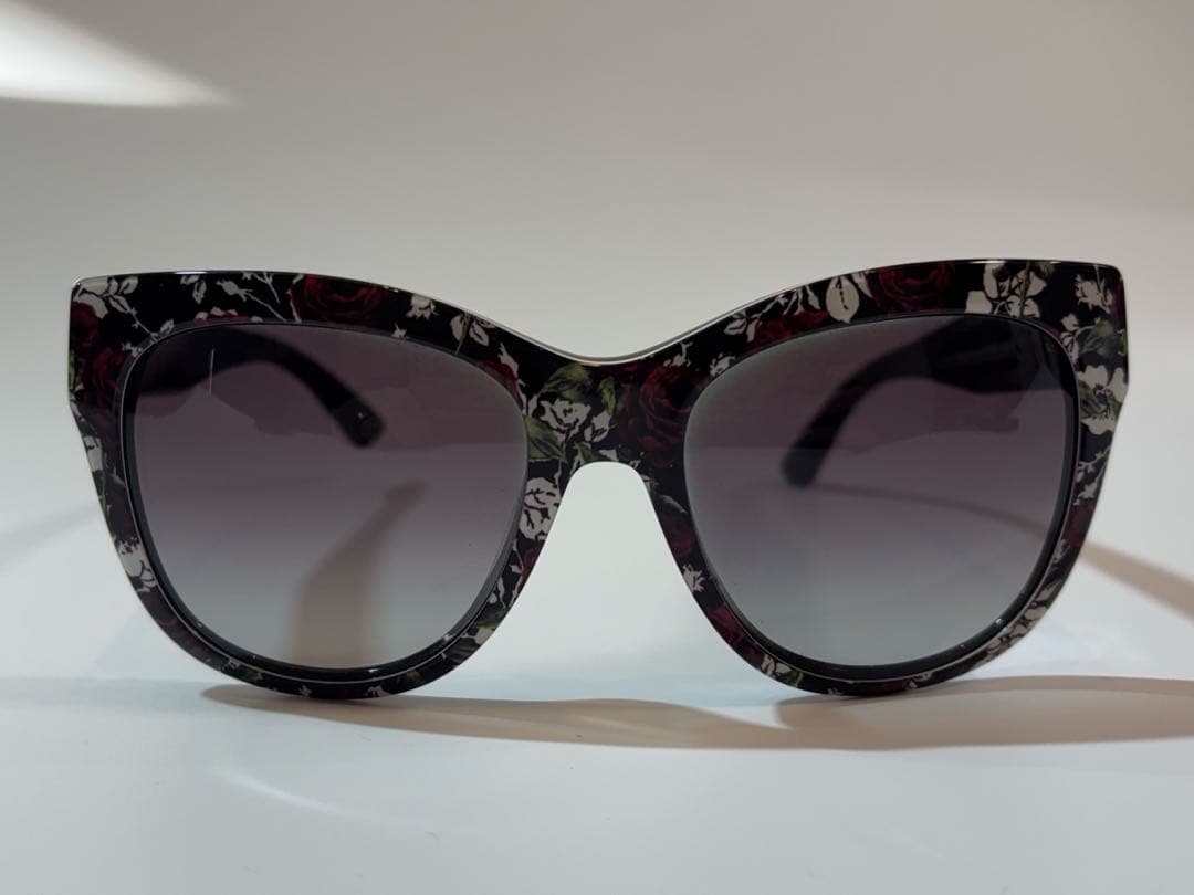 ドルチェ＆ガッバーナ サングラス 花柄 フローラル 黒 ケース 正規品