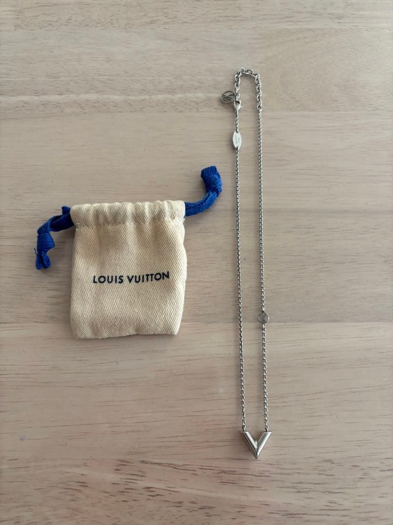 Louis Vuitton ルイ・ヴィトン　ネックレス　エセンシャル