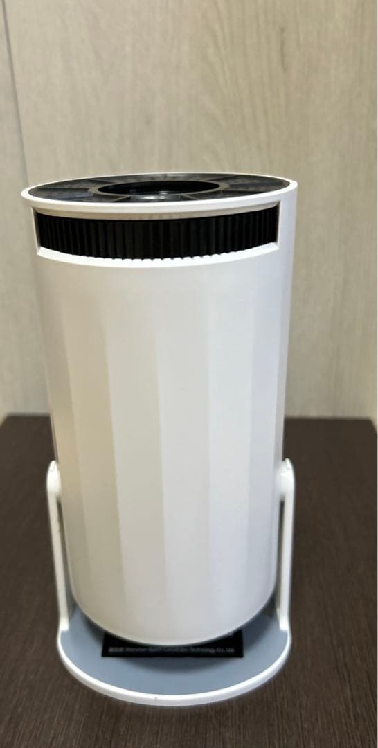 プロジェクター 家庭用　Android TV搭載270°回転・4K対応プレゼント